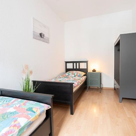 Zwickau Mittendrin, Tolles Balkon-Apartment Buitenkant foto
