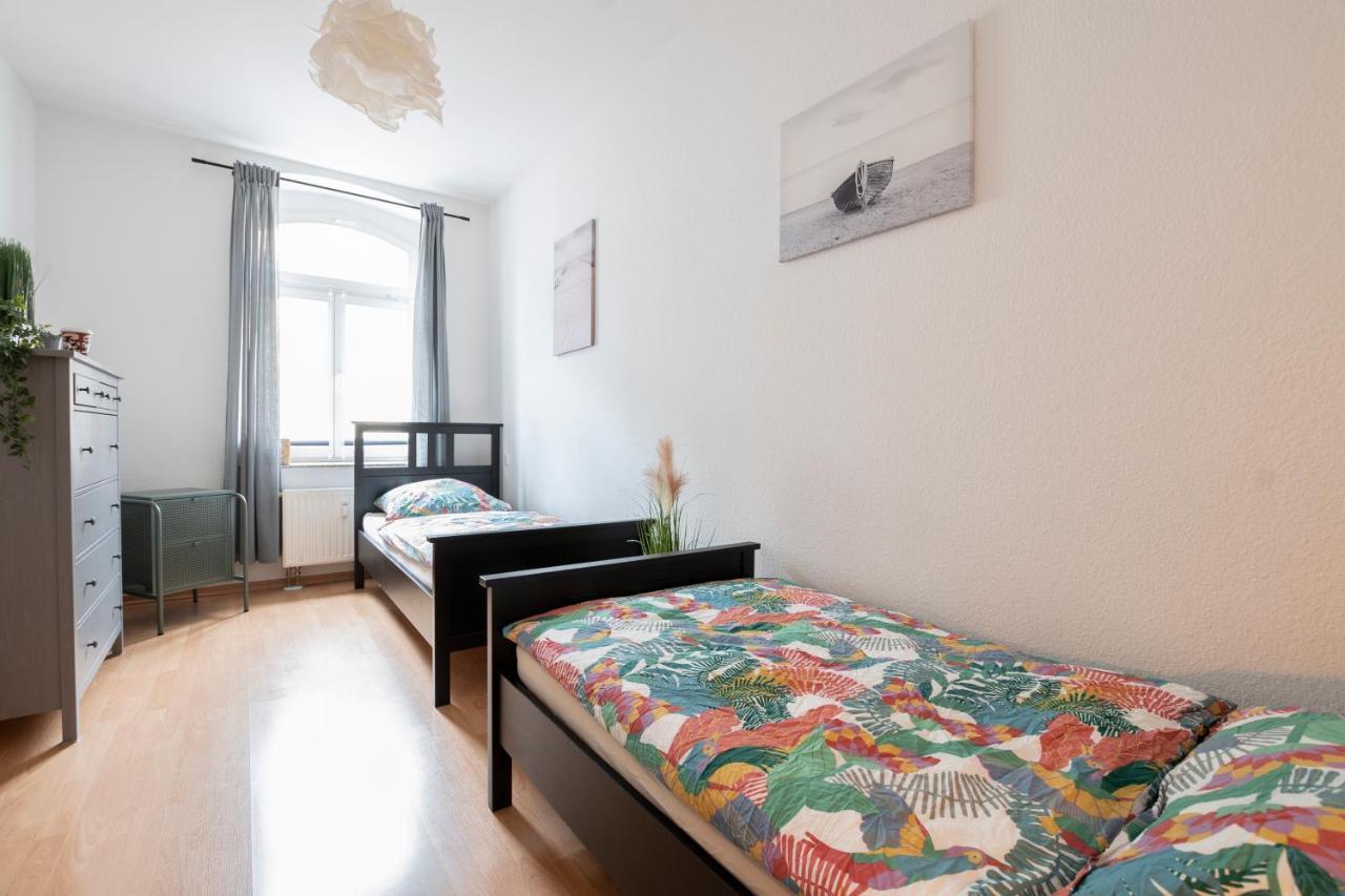 Zwickau Mittendrin, Tolles Balkon-Apartment Buitenkant foto